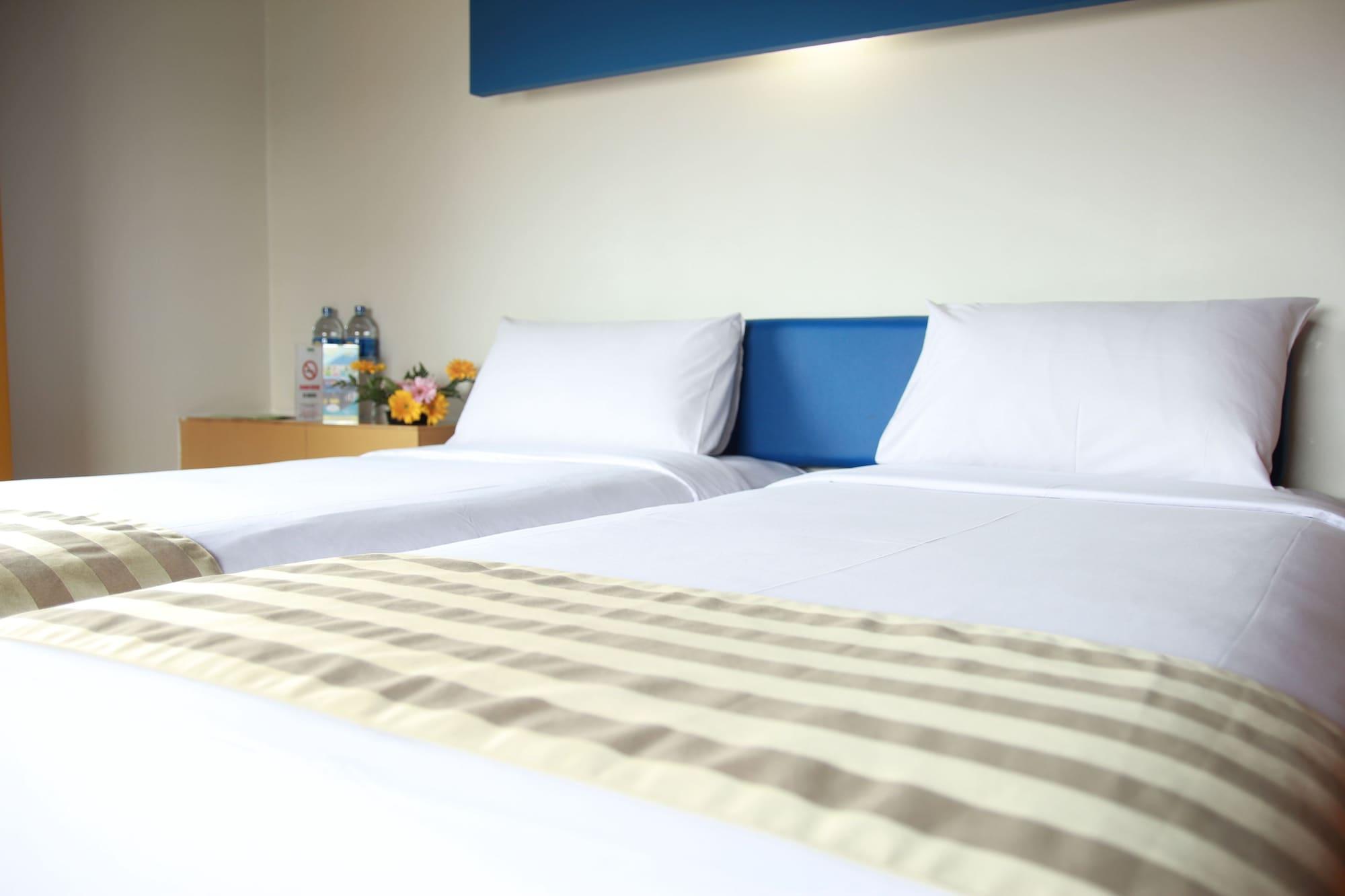 Sparks Life Jakarta, Artotel Curated Экстерьер фото