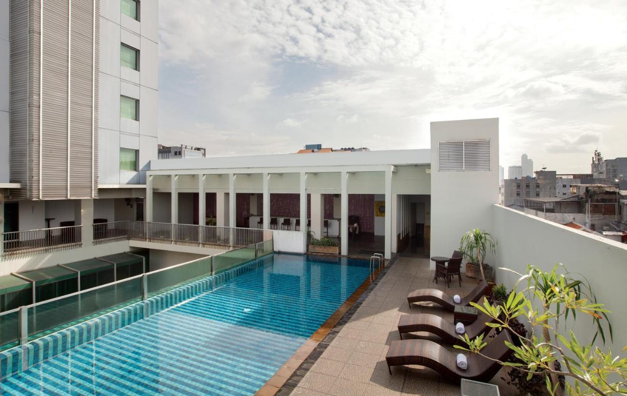 Sparks Life Jakarta, Artotel Curated Экстерьер фото
