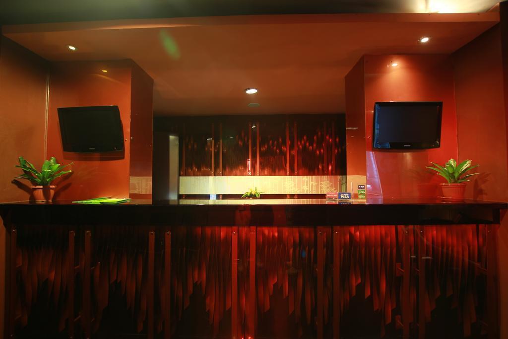 Sparks Life Jakarta, Artotel Curated Экстерьер фото