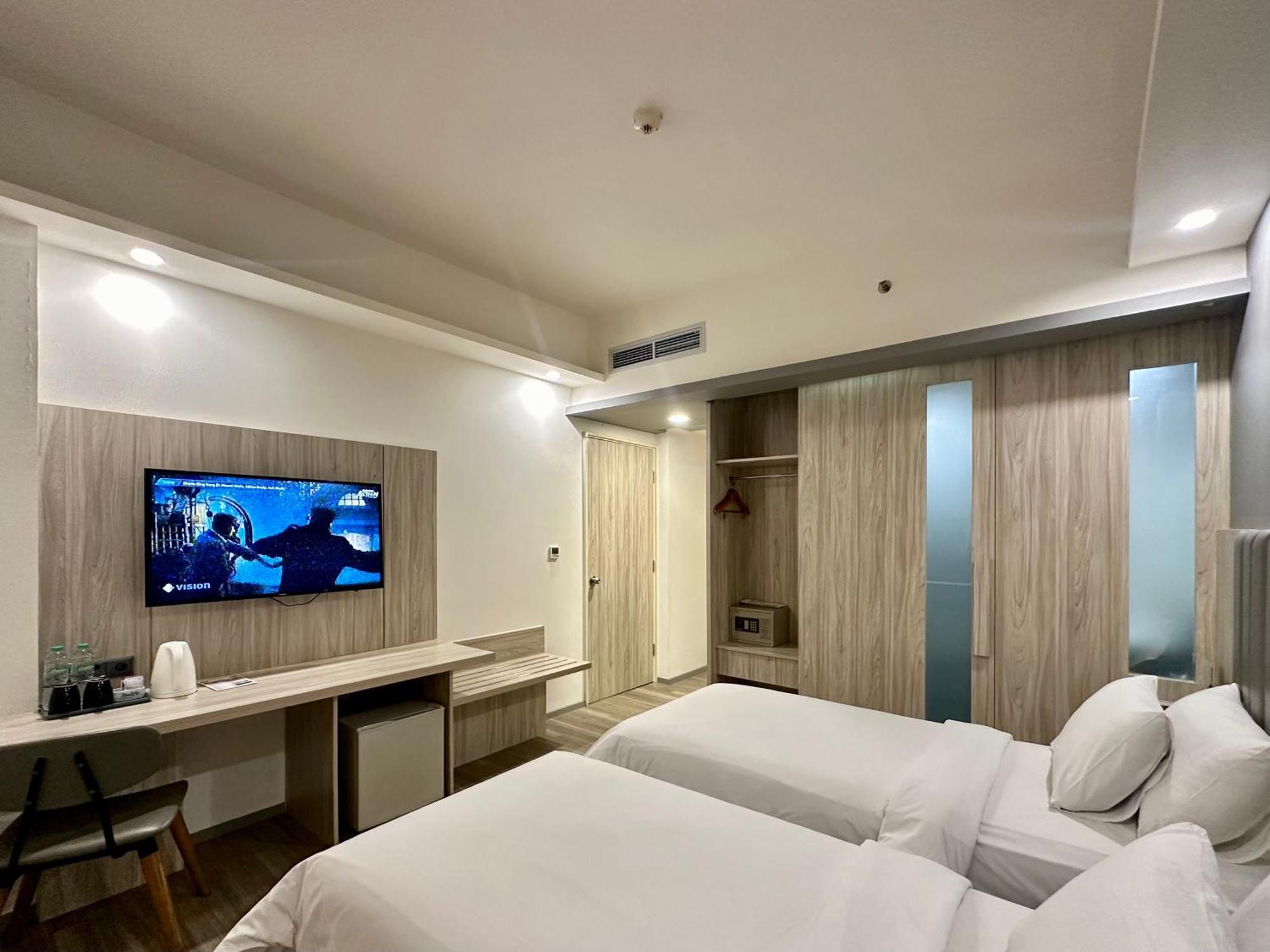 Sparks Life Jakarta, Artotel Curated Экстерьер фото