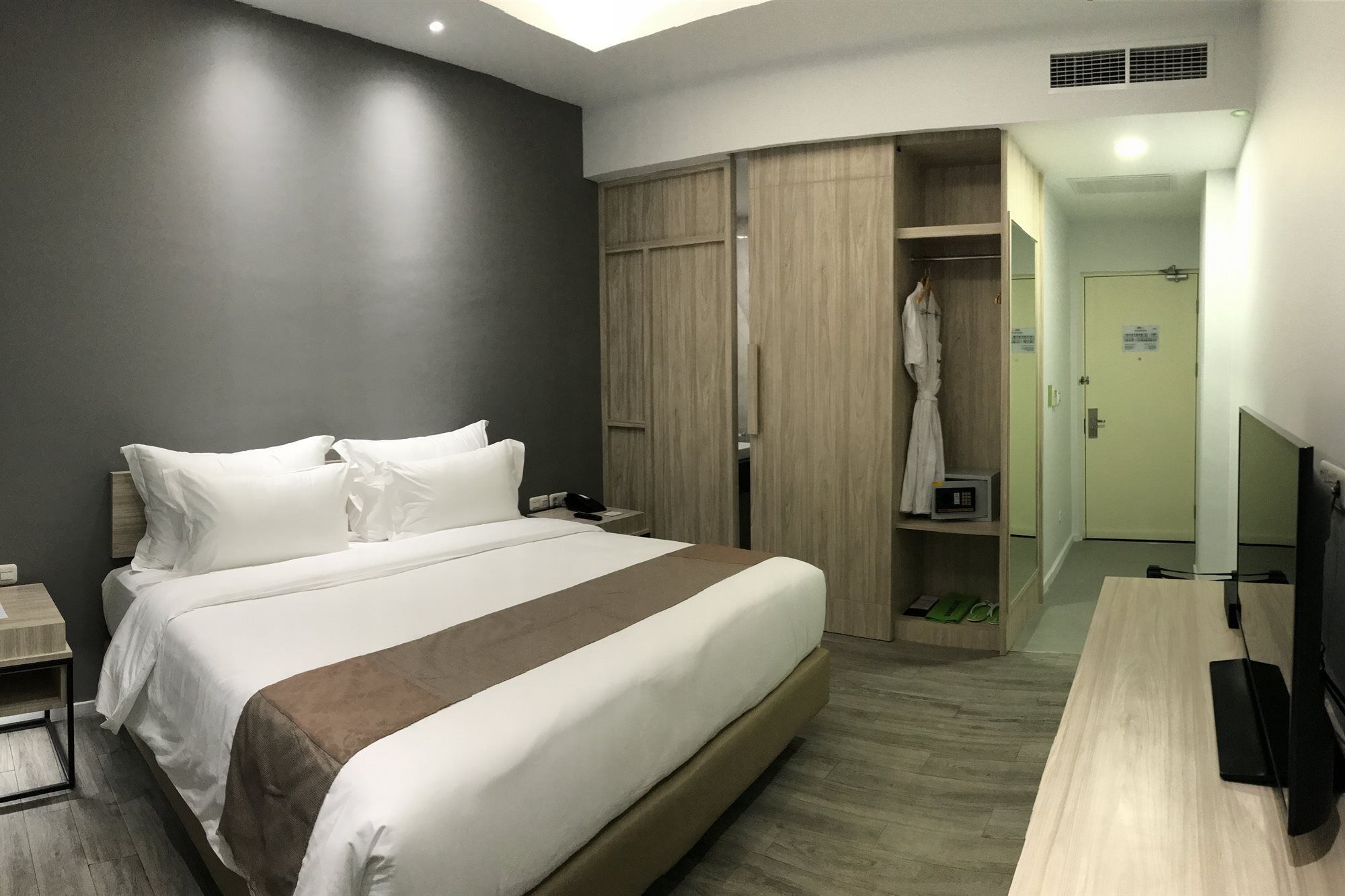Sparks Life Jakarta, Artotel Curated Экстерьер фото